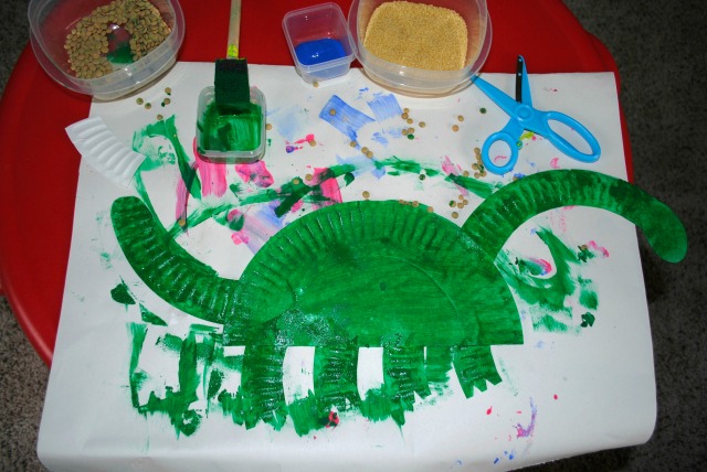 Dinosaur Scaly Paper Plate by Crayon Box Chronicles